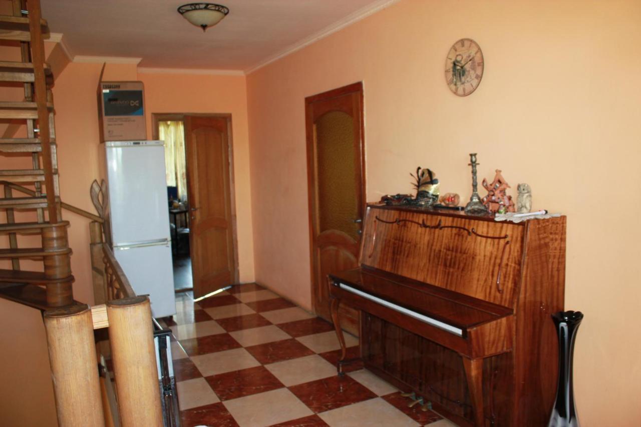 Hostel Teremok Kiev Esterno foto